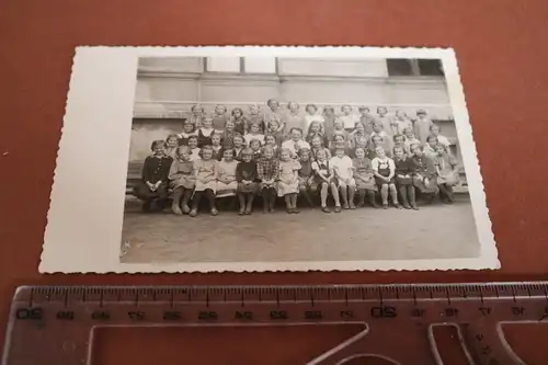 tolles altes Foto - Schulklasse - Mädchenschule ? nur Mädchen - Tschechien 38/39