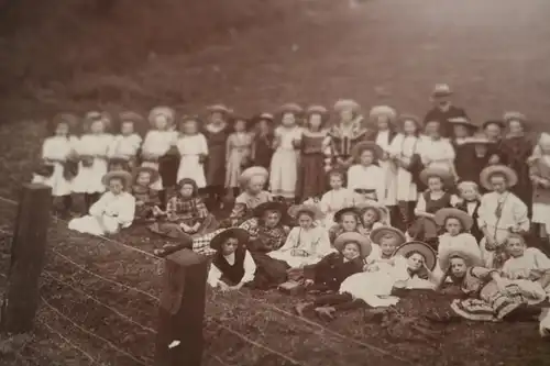 tolles altes Foto - Schulklassen beim Ausflug ???  - 1900-1910 ??