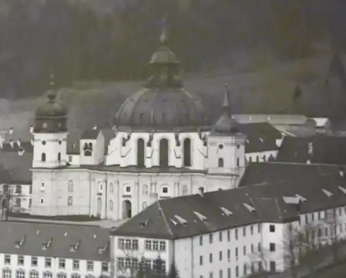 tolles altes Glasnegativ -  großes Schloss ?  im Bergtal - 1910-20 ?? Ort ???