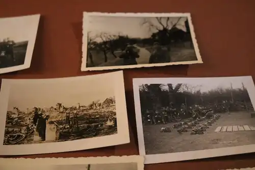 zehn tolle alte Fotos Soldaten,  Stadt, LKW usw.