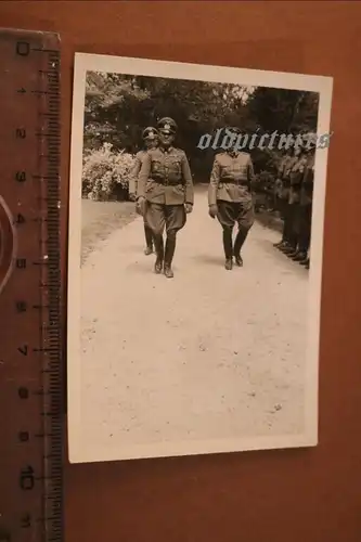 tolles altes Foto - zwei Offiziere - DKiG Träger beide 