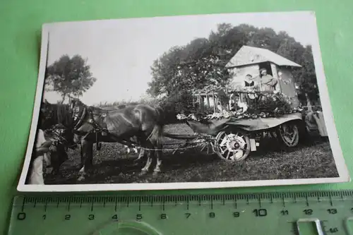 tolles altes Foto - Festwagen mit Pferdegespann - Hänsel und Gretel