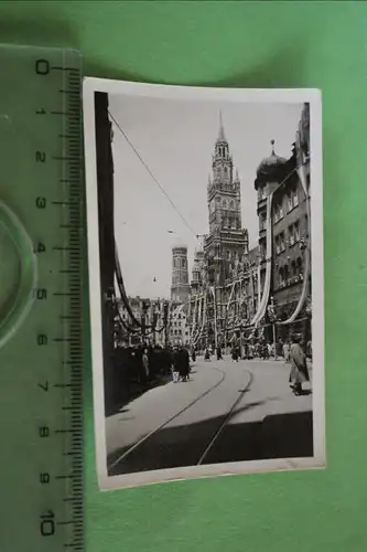 tolles altes Foto - München - geschmücktes Rathaus  - 30er Jahre ???