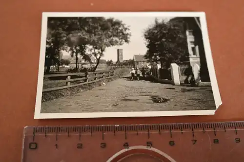 tolles altes Foto  Ort - Gebäude - Kirche - Turm ?   Ort ???