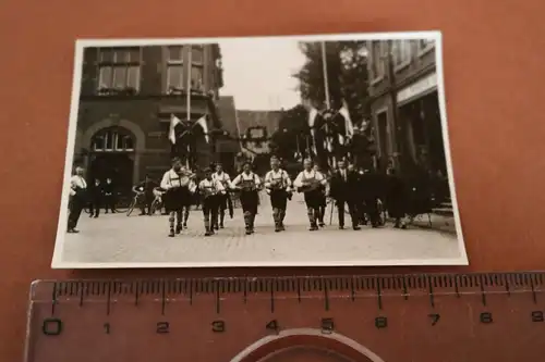 tolles altes Foto  Musikergruppe mit Geige, Lauten und Gitarren - 1920-30 ?