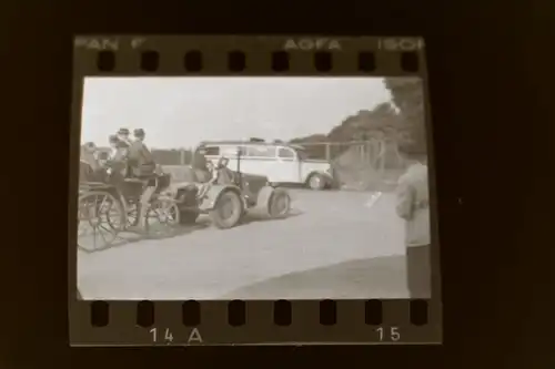 tolles altes Negativ - Oldtimer Schlepper ?? zieht Kutsche - 50-60er Jahre ??