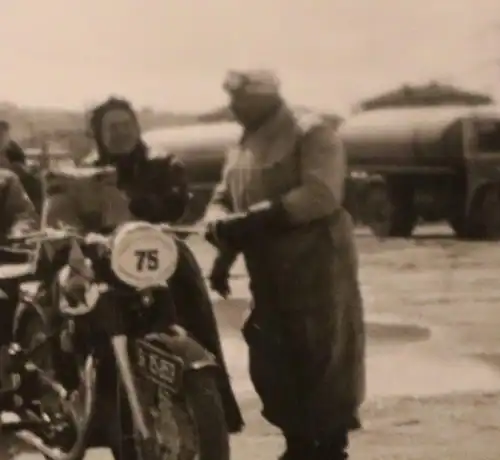 tolles altes Foto - Oldtimer Motorräder - Rennen ??  - 50-60er Jahre