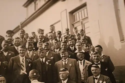 tolles altes Foto Gruppe Männer  MGV Einigkeit 1920 Leipzig -  1933