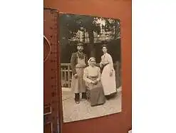 tolles altes Foto  Personen - Angestellte ? Mütze Mann LJ D´Arc ? Hotel ??