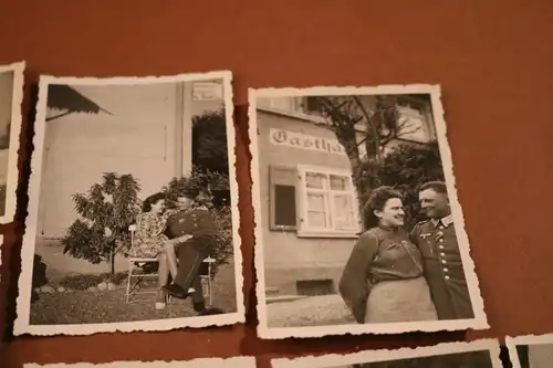 acht tolle alte Fotos - Soldat mit seiner Freundin / Frau