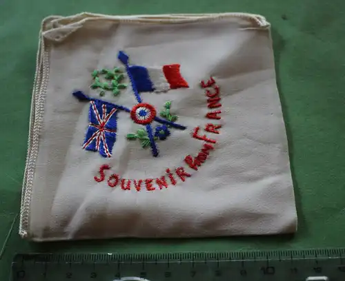 tolles altes Tuch - Souvenir from France mit engl. und franz. Flagge ?? Alter ??