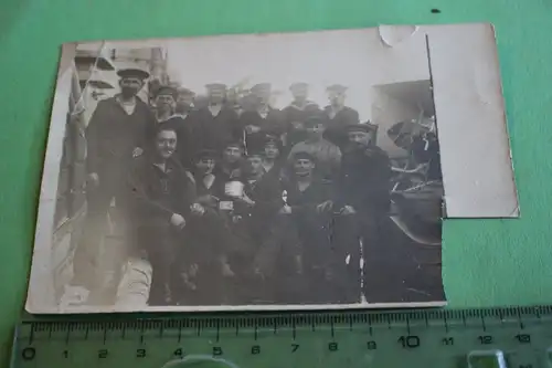 tolles altes Foto - Matrosen vom dem Küstenpanzerschiff  S.M.S. Aegir 