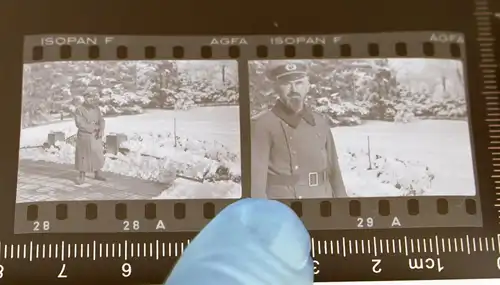 zwei tolle alte Negative eines Soldaten - Offizier ?