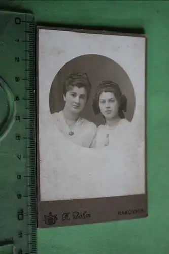 tolles altes CDV Foto - zwei hübsche Frauen - Rakovnik  - 1917