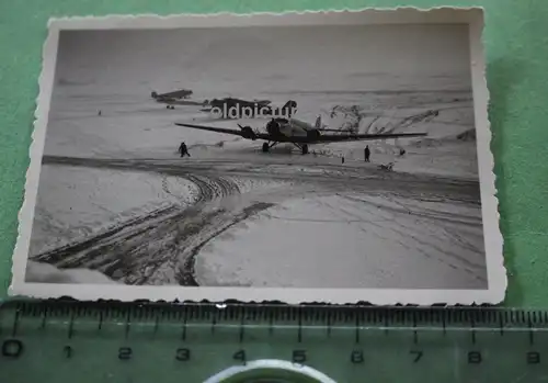 tolles altes Foto - Feldflugplatz 1939-40  drei Junkers Ju52 eine  Donier Do17