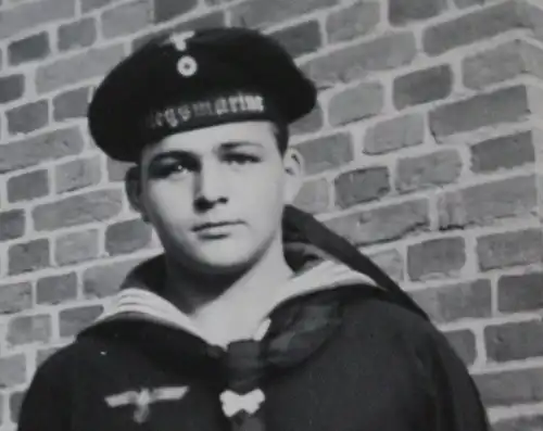 tolles altes kleines Foto - junger Matrose der Kriegsmarine