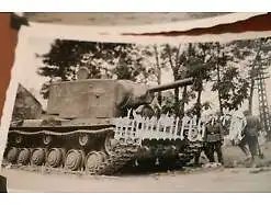 neun tolle alte Fotos - hoher General an der Ostfront - Panzer, Zerstörung, Gebä