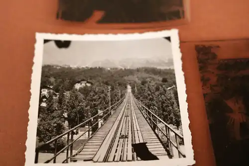 zwei tolle alte Negative und ein Foto - Eisenbahnbrücke ?? und Personen