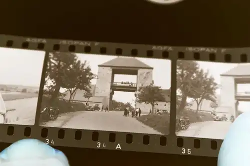 12 tolle alte Negative - Gebäude Torbogen, Schloss - 30-40er Jahre