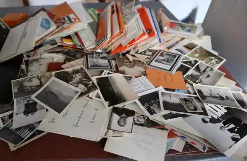 toller alter selbstgemachter Kalender mit Fotos  von 1946