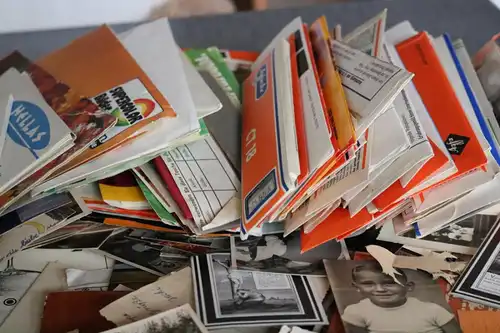 toller alter selbstgemachter Kalender mit Fotos  von 1946 