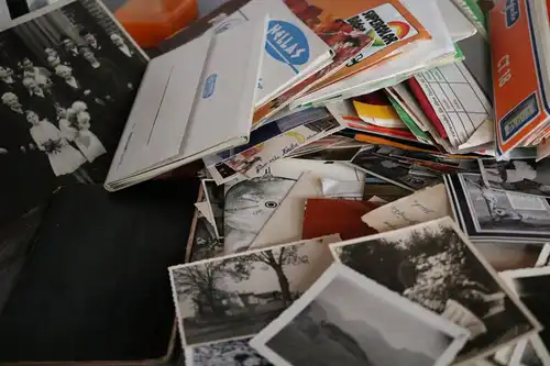 toller alter selbstgemachter Kalender mit Fotos  von 1946 