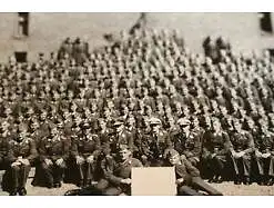 tolles altes Gruppenfoto Soldaten der Luftwaffe 5. Komp.  fotografiert in Delft