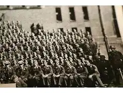 tolles altes Gruppenfoto Soldaten der Luftwaffe 5. Komp.  fotografiert in Delft