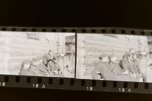 49 tolle alte Negative eines Soldaten  ?? - Russland ?? Ehrenfriedhof - Ort ?? 