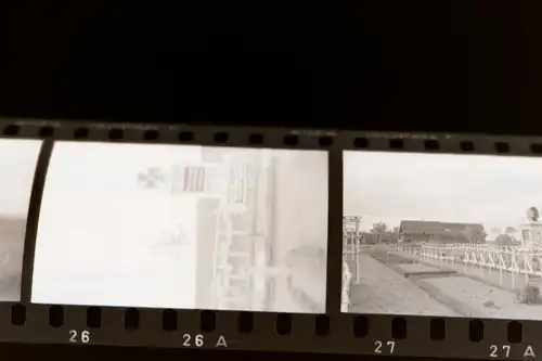 49 tolle alte Negative eines Soldaten  ?? - Russland ?? Ehrenfriedhof - Ort ?? 