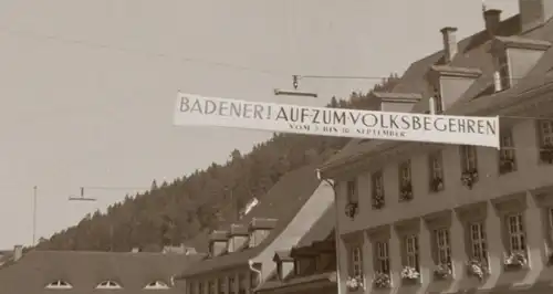 tolles altes Negativ -  Stadt - Banner Strasse - Badener! Auf zum Volksbegehren