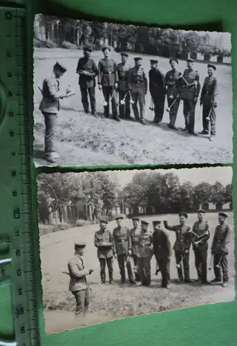 zwei tolle alte Fotos - Soldaten Ausbildung ? Signalgeber mit Kelle ???