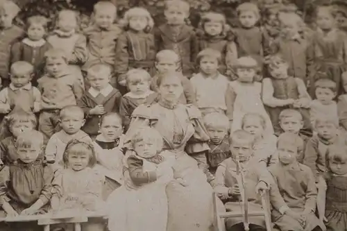 tolles altes Foto auf Pappe - Kindergarten ??? Kleinkinder - 1900-1910 ?