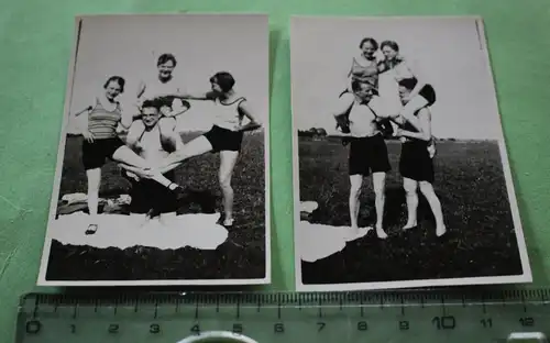 zwei tolle alte Fotos - Spass auf der Wiese - drei hübsche Frauen und zwei Männe