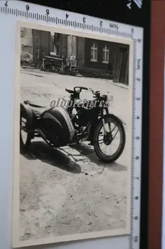 tolles altes Foto - Oldtimer Motorrad mit Beiwagen - Marke ???  1951