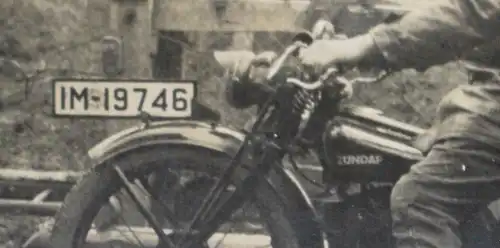 zwei tolle alte Fotos - Oldtimer Motorrad Zündap - 20-30er Jahre ?