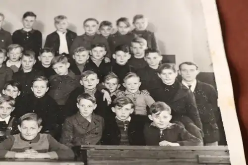 tolles altes Foto  Schulklasse - Knabenschule ?  50er Jahre ??