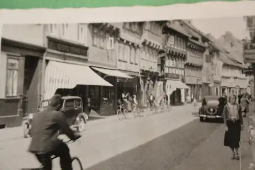 tolles altes Foto - Strasse mit Geschäften - Ort ???  Friseur Georg Heine