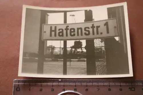 tolles altes Foto - Schild Hafenstr. 1