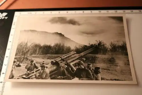 tolles altes Pressefoto - Vorausabteilung im Krimgebirge 