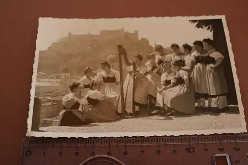 tolles altes Foto Frauen - Harfe - 1. Salzb. Gebirgs-Verein Alpinia Salzburg