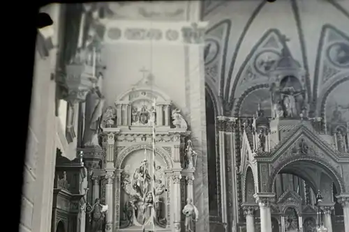 tolles altes Glasnegativ - Kirchenaltar - Deckenmalerei - Ort ??? 1910-20 ??