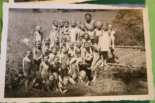 vier tolle alte Fotos - Mädchenschule - Ausflug und Portraits - 1952