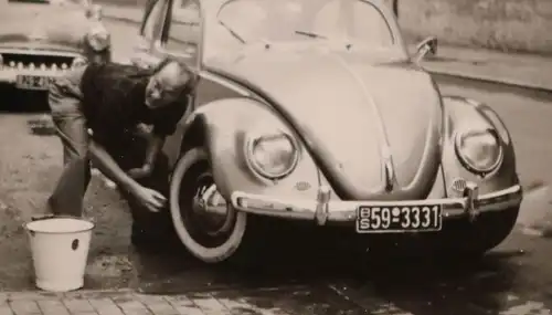 zwei tolle alte Fotos - Oldtimer VW Käfer 50er Jahre noch Zonenkennzeichen