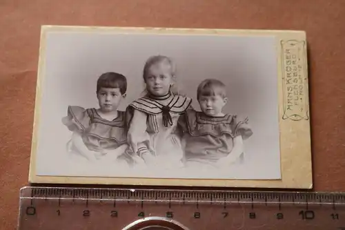 tolles altes CDV Foto - drei kleine Kinder - Flensburg