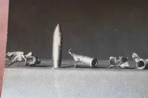 tolles altes Foto - englische Geschosse - 1916 