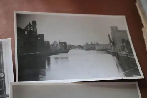 fünf Repro-Fotos - zerstörte deutsche Stadt - Danzig ??? Hafen Kirchen