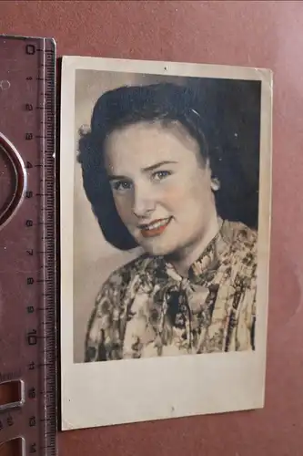 tolles altes Foto - Portrait einer hübschen Frau - 30-40er Jahre coloriert