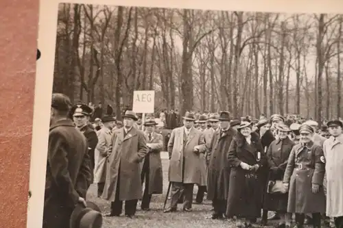 tolles altes Foto - viele Menschen, Gruppenausflug AEG ?? 30-40er Jahre