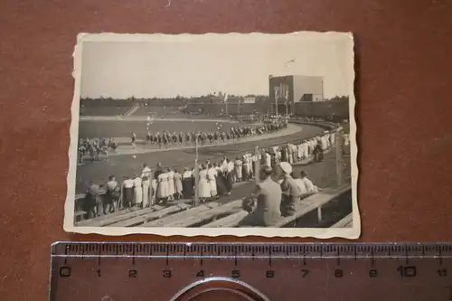 tolles altes Foto - Pimpfe Jugend in einem Sportstadion - Ort ??